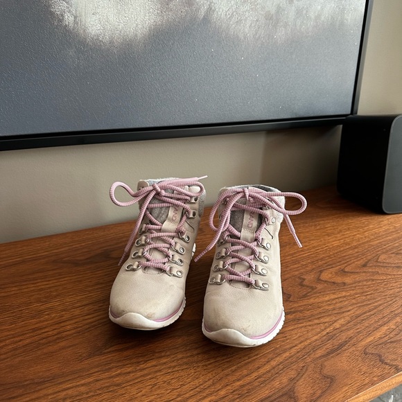 Zero Grand winter Waterproof boots size 6.5 - Picture 2 of 6